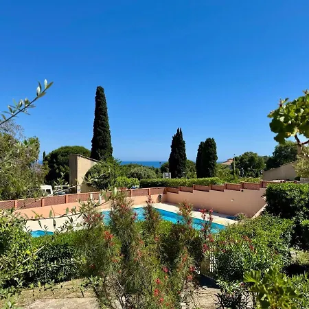 With Sea View And Pool At Pramousquier * Le Lavandou