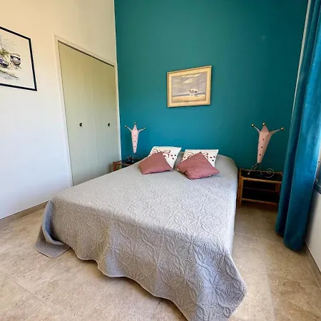 With Sea View And Pool At Pramousquier * Le Lavandou