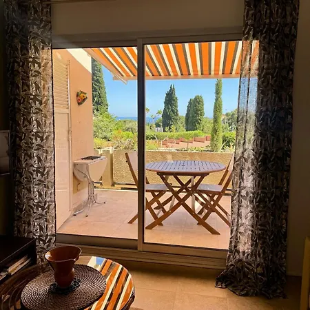 Appartamento With Sea View And Pool At Pramousquier Le Lavandou